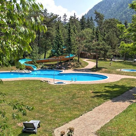 Hotel Gruesch Екстер'єр фото
