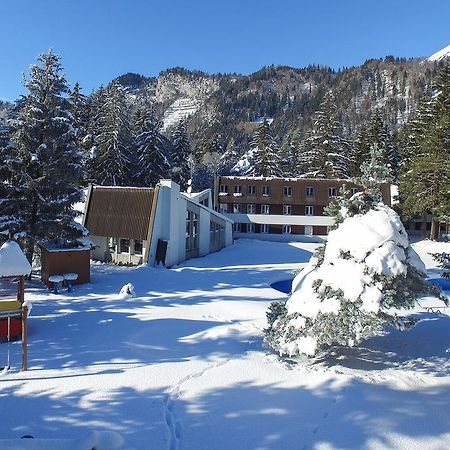 Hotel Gruesch Екстер'єр фото