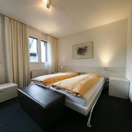 Hotel Gruesch Екстер'єр фото