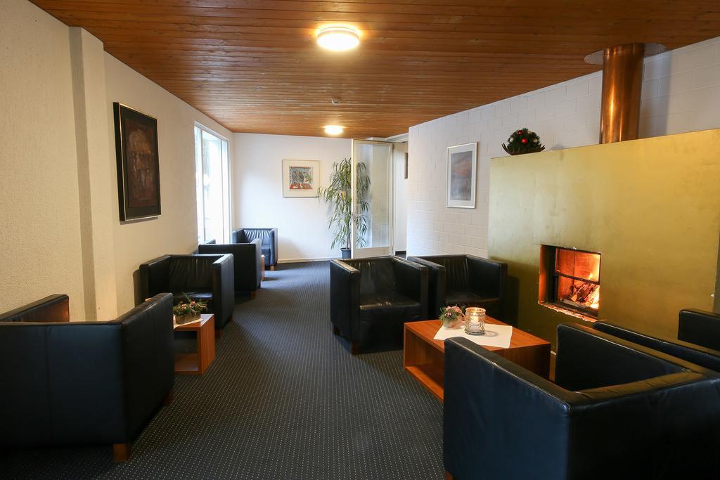 Hotel Gruesch Екстер'єр фото